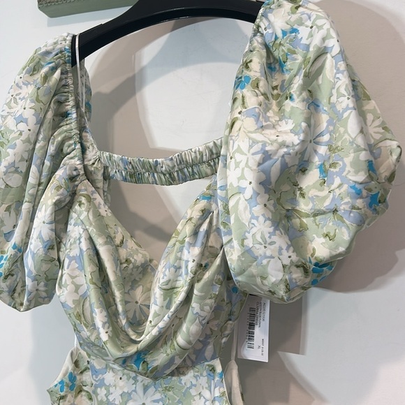 ASTR THE LABEL REVOLVE CLARITA FLORAL CUTOUT PUFF SLEEVE MINI DRESS XL NEW - Picture 5 of 11